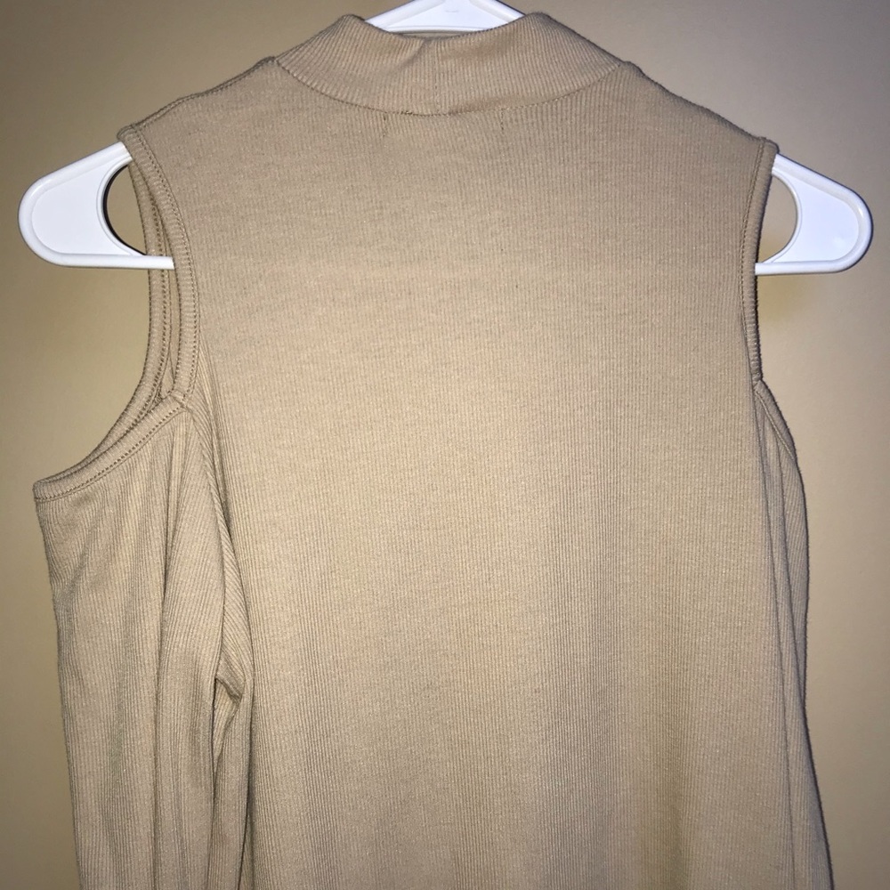 Off the shoulder long sleeve